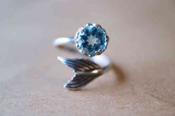 海蓝宝的功效与作用适合什么人戴(佩戴海蓝宝的功效)插图8 海蓝宝的功效与作用适合什么人戴(佩戴海蓝宝的功效)插图8