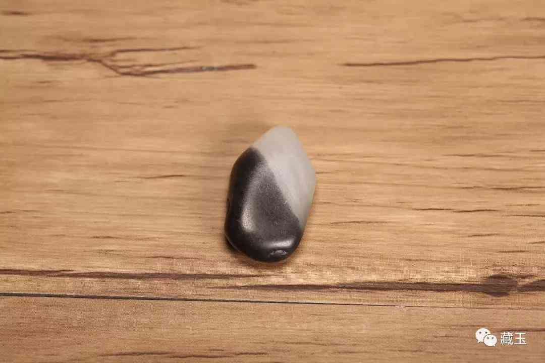 和田玉籽料颜色等级(和田玉籽料颜色等级价格表)插图9