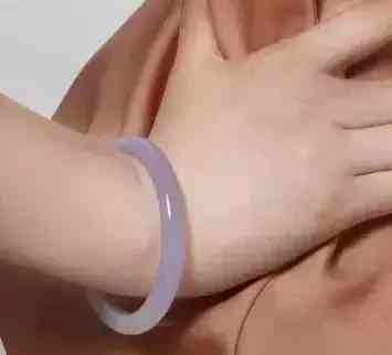 贵妃镯尺寸(圆镯和贵妃镯区别尺寸)插图3 贵妃镯尺寸(圆镯和贵妃镯区别尺寸)插图3