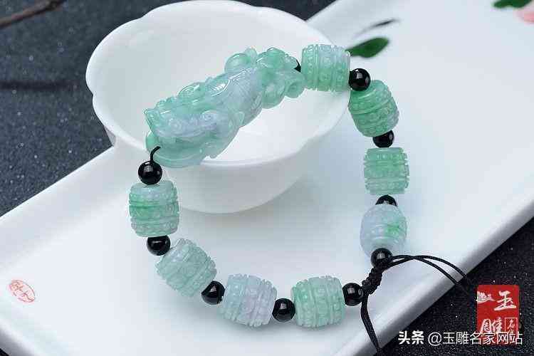 翡翠貔貅手链的佩戴方法(翡翠貔貅手链的佩戴方法视频)