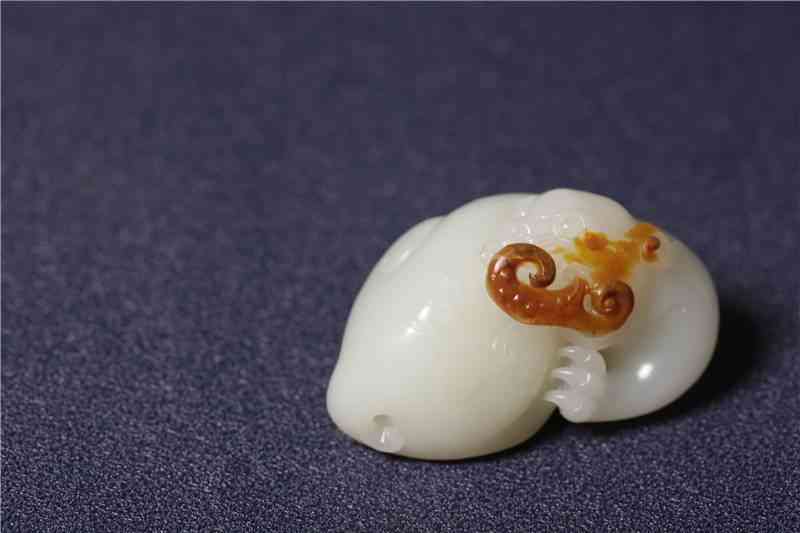 和田羊脂白玉市场价多少一克(和田羊脂玉多少钱一克)插图12 和田羊脂白玉市场价多少一克(和田羊脂玉多少钱一克)插图12