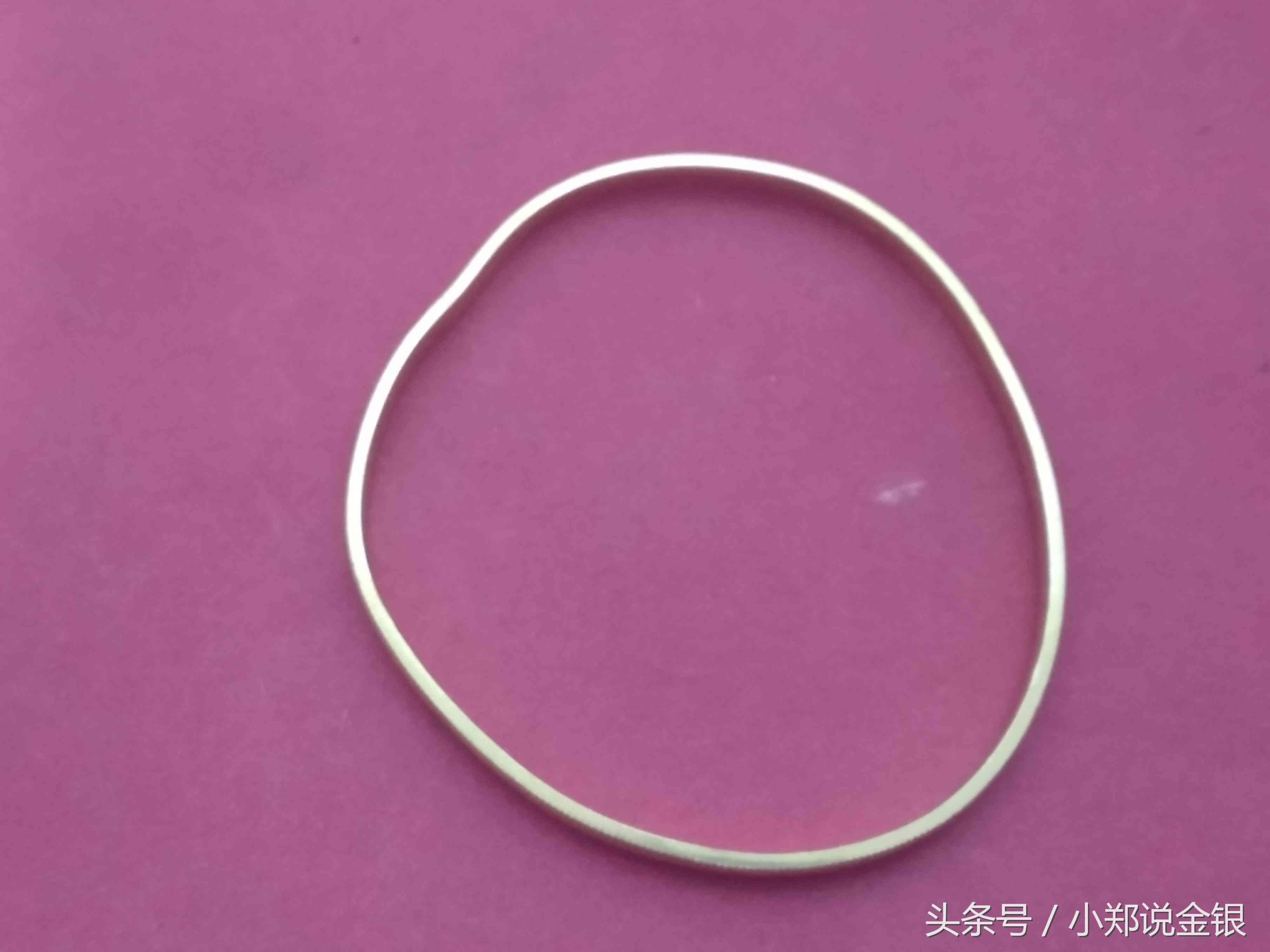 实心金手镯一般多少克不变形(黄金回收420元一克是真的吗)插图3 实心金手镯一般多少克不变形(黄金回收420元一克是真的吗)插图3