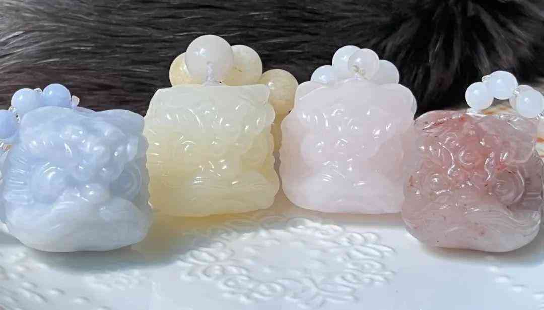 佘太玉手镯价格(佘太玉手镯价格 颜色)插图1 佘太玉手镯价格(佘太玉手镯价格 颜色)插图1