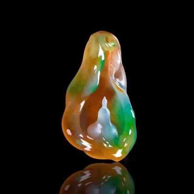 玉手镯什么颜色最贵(玉手镯什么颜色最贵墨绿)插图6