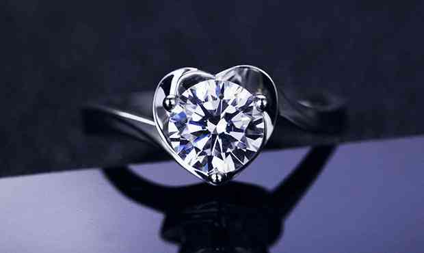 pt950一克拉钻戒多少钱(铂金回收价格pt950多少一克)插图3 pt950一克拉钻戒多少钱(铂金回收价格pt950多少一克)插图3