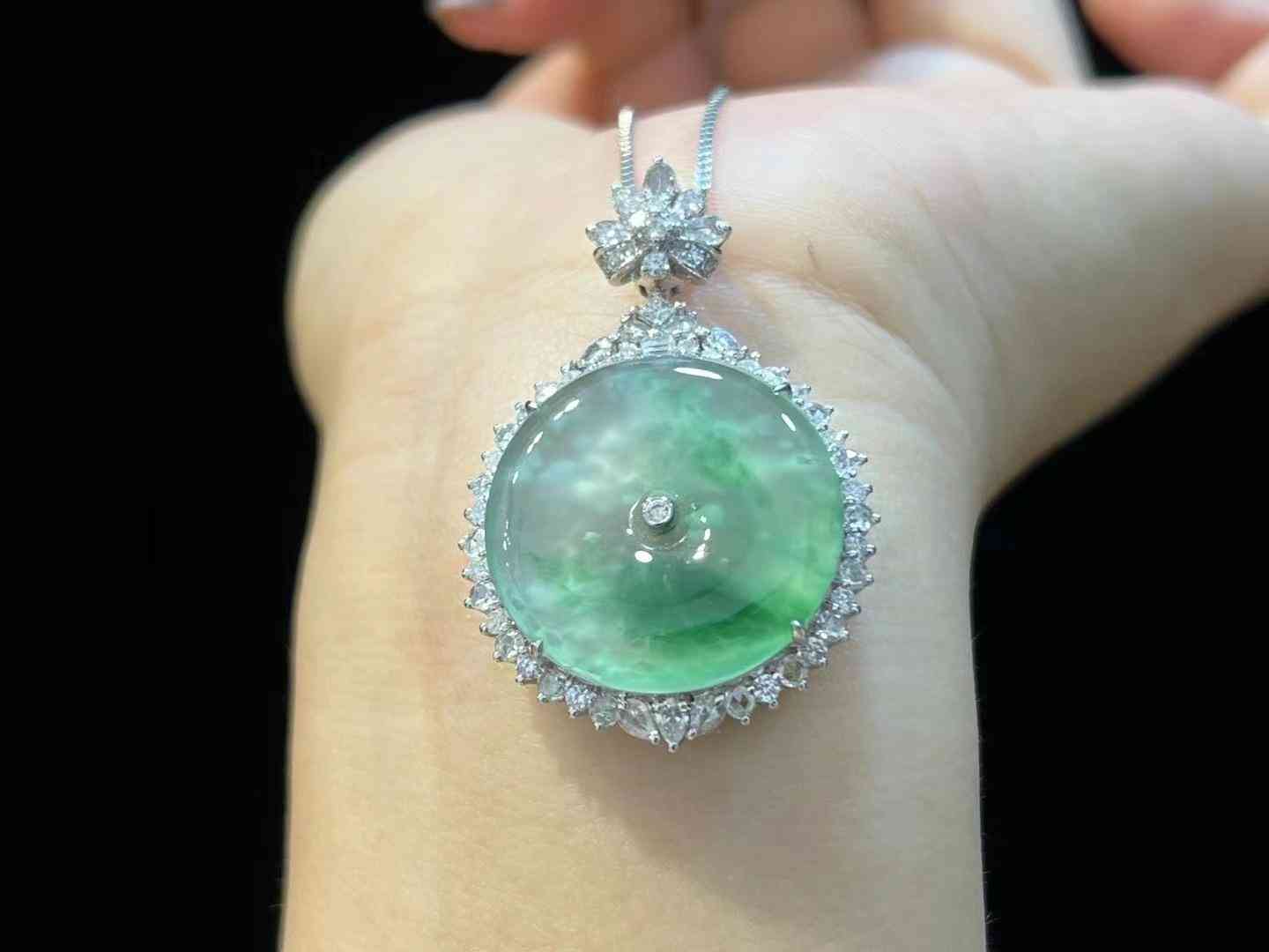 中国十大翡翠市场(国内的翡翠市场排名)插图3