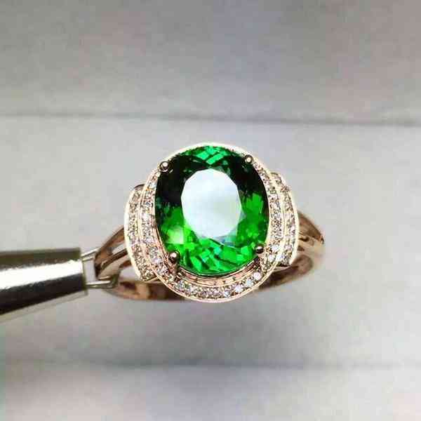 纯天然碧玺一克多少钱(天然碧玺原石价格)插图2