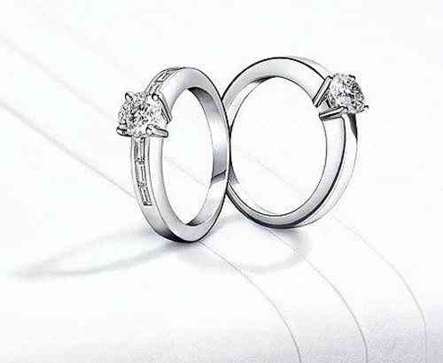 男女婚戒的正确戴法(男女婚戒戴哪只手图解)插图3