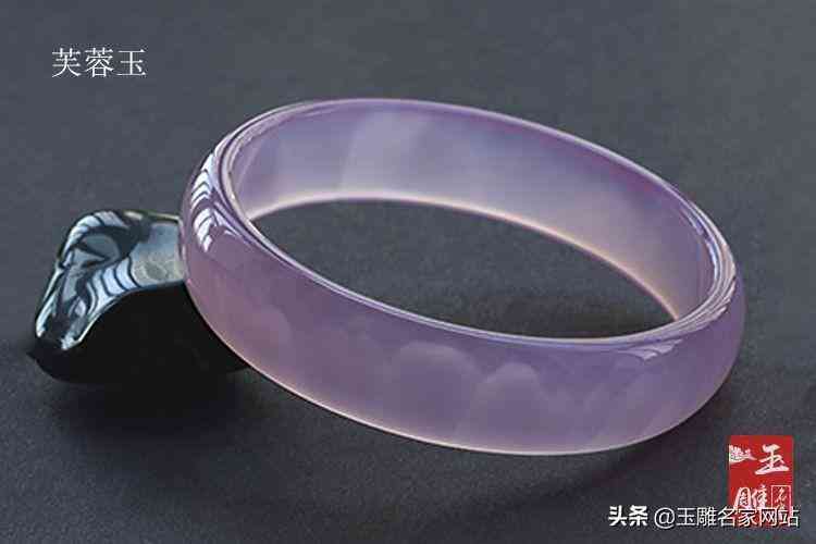 西安蓝田玉手镯价格(在西安买的蓝田玉手镯是真的吗)插图1 西安蓝田玉手镯价格(在西安买的蓝田玉手镯是真的吗)插图1