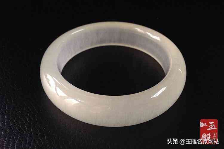 西安蓝田玉手镯价格(在西安买的蓝田玉手镯是真的吗)插图2 西安蓝田玉手镯价格(在西安买的蓝田玉手镯是真的吗)插图2