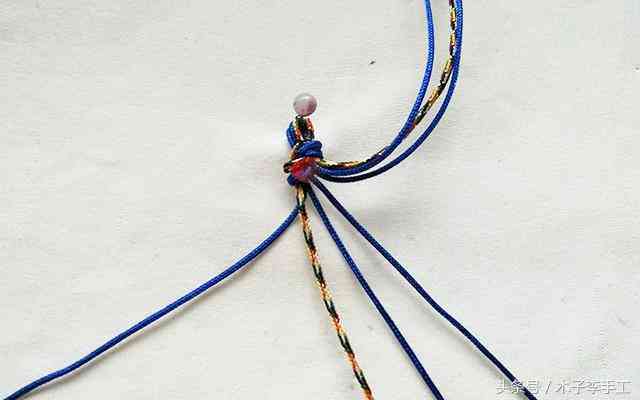 男士手链编织教程(男士手链编织教程 红绳)插图2 男士手链编织教程(男士手链编织教程 红绳)插图2