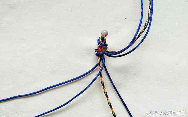 男士手链编织教程(男士手链编织教程 红绳)插图3 男士手链编织教程(男士手链编织教程 红绳)插图3