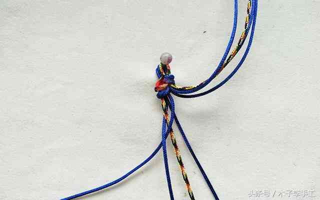 男士手链编织教程(男士手链编织教程 红绳)插图4 男士手链编织教程(男士手链编织教程 红绳)插图4