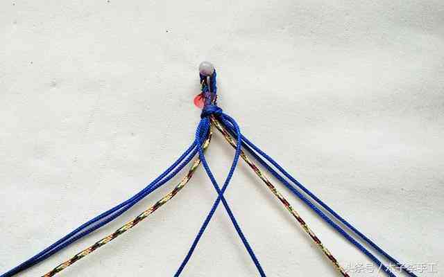 男士手链编织教程(男士手链编织教程 红绳)插图9 男士手链编织教程(男士手链编织教程 红绳)插图9