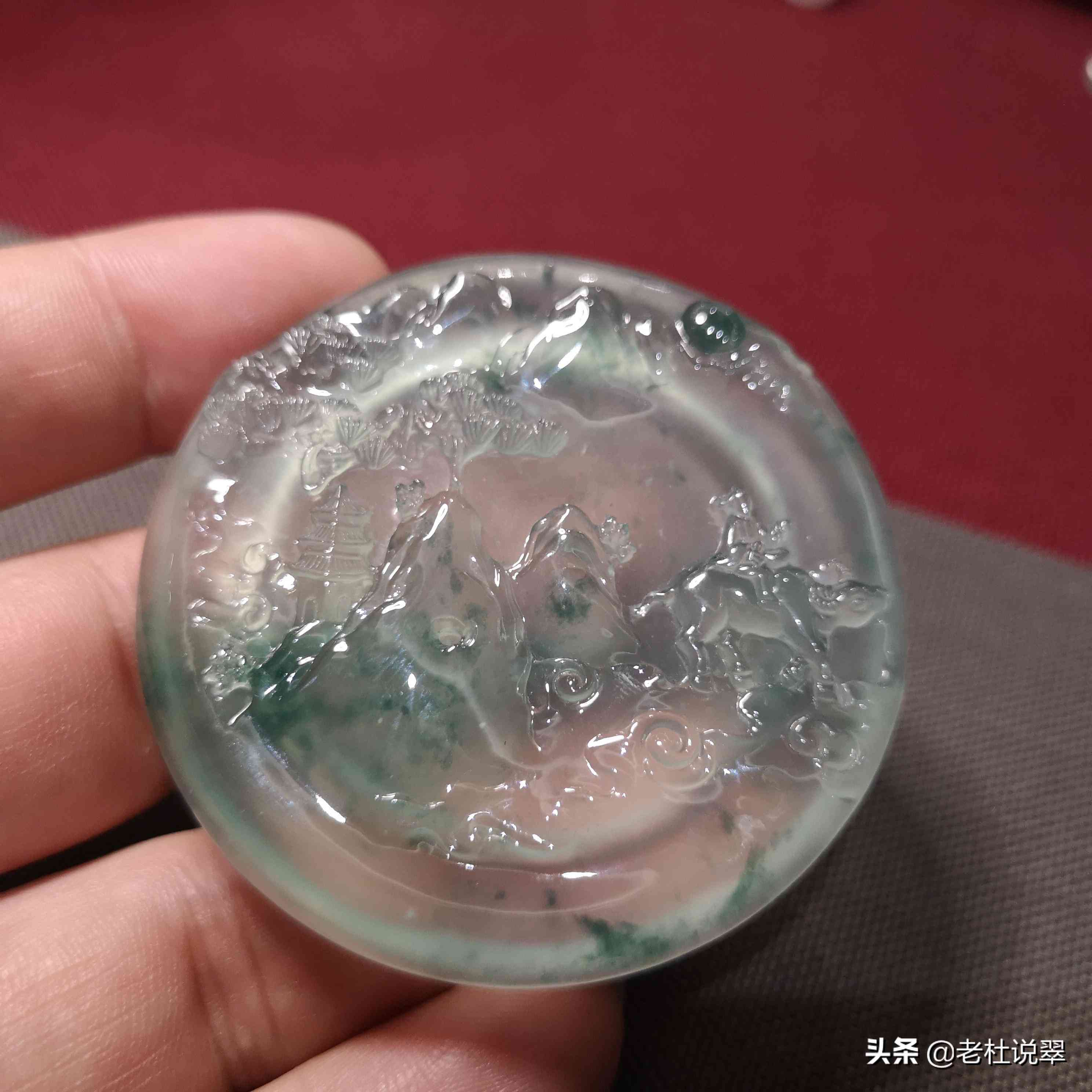 什么叫做老坑翡翠(老坑翡翠的特点图示)插图1 什么叫做老坑翡翠(老坑翡翠的特点图示)插图1