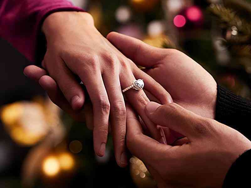 中国哪个品牌的钻戒最好(国内品牌钻戒买什么牌子好)