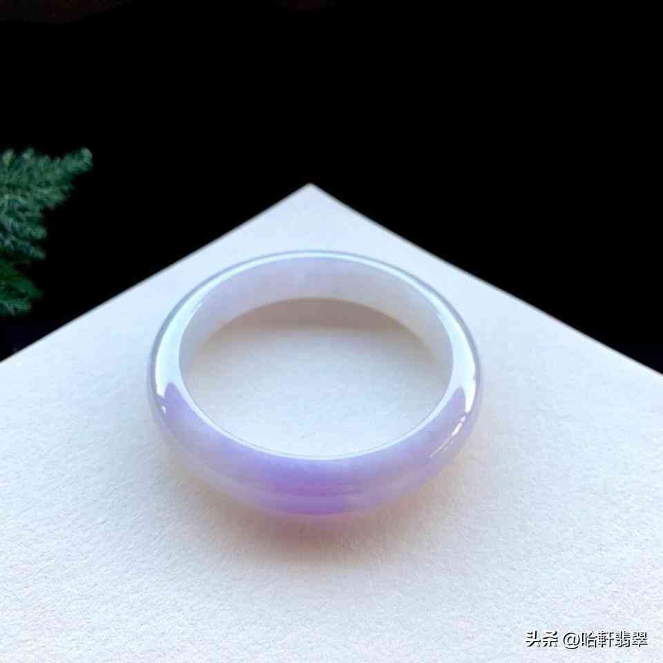 翡翠手链多少钱一串(翡翠手链怎么鉴定真假)插图9