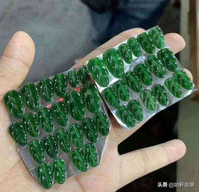 俄罗斯玉和翡翠的区别(俄罗斯玉是翡翠吗)插图1 俄罗斯玉和翡翠的区别(俄罗斯玉是翡翠吗)插图1