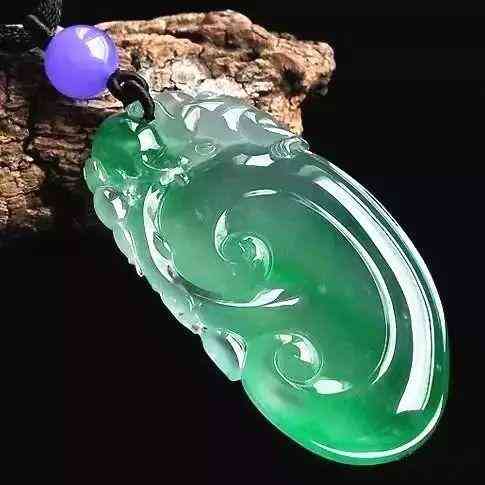 云南哪里买翡翠最正规(云南跟团买的翡翠能退掉吗)插图2 云南哪里买翡翠最正规(云南跟团买的翡翠能退掉吗)插图2