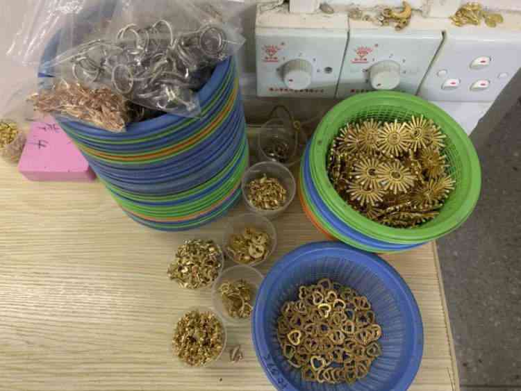 施华洛世奇项链真假(施华洛世奇天鹅项链价钱)插图4 施华洛世奇项链真假(施华洛世奇天鹅项链价钱)插图4