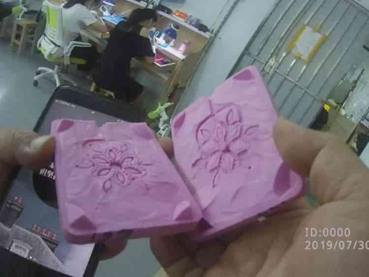 施华洛世奇项链真假(施华洛世奇天鹅项链价钱)插图9 施华洛世奇项链真假(施华洛世奇天鹅项链价钱)插图9