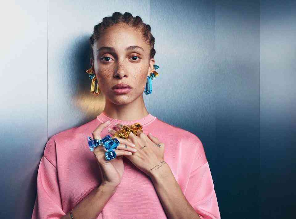 施华洛水晶(施华洛水晶珍珠是什么材质)