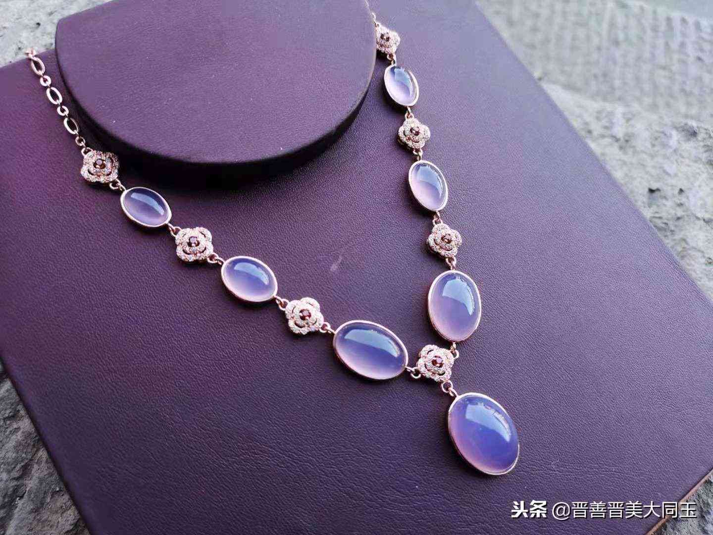 鉴定玉髓最好方法(玉髓长期佩戴对身体有影响吗)插图3