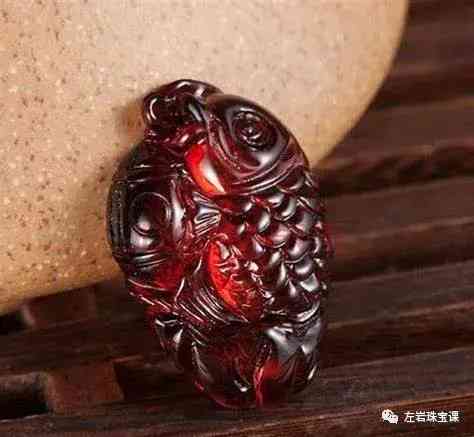 波罗的海血珀(波罗的海血珀有风化纹吗)插图1 波罗的海血珀(波罗的海血珀有风化纹吗)插图1