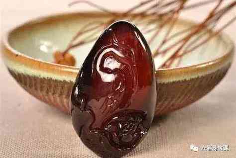 波罗的海血珀(波罗的海血珀有风化纹吗)插图2 波罗的海血珀(波罗的海血珀有风化纹吗)插图2