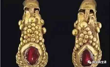 波罗的海血珀(波罗的海血珀有风化纹吗)插图7 波罗的海血珀(波罗的海血珀有风化纹吗)插图7