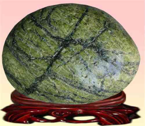 世界极品国宝级翡翠(世界极品国宝级翡翠画面奇石)