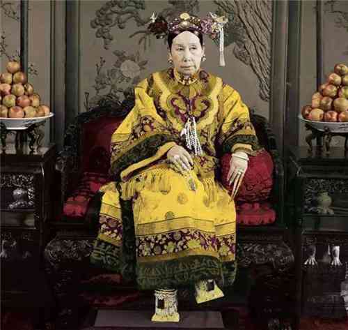 世界极品国宝级翡翠(世界极品国宝级翡翠画面奇石)插图1 世界极品国宝级翡翠(世界极品国宝级翡翠画面奇石)插图1