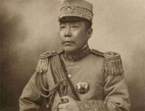 世界极品国宝级翡翠(世界极品国宝级翡翠画面奇石)插图3 世界极品国宝级翡翠(世界极品国宝级翡翠画面奇石)插图3