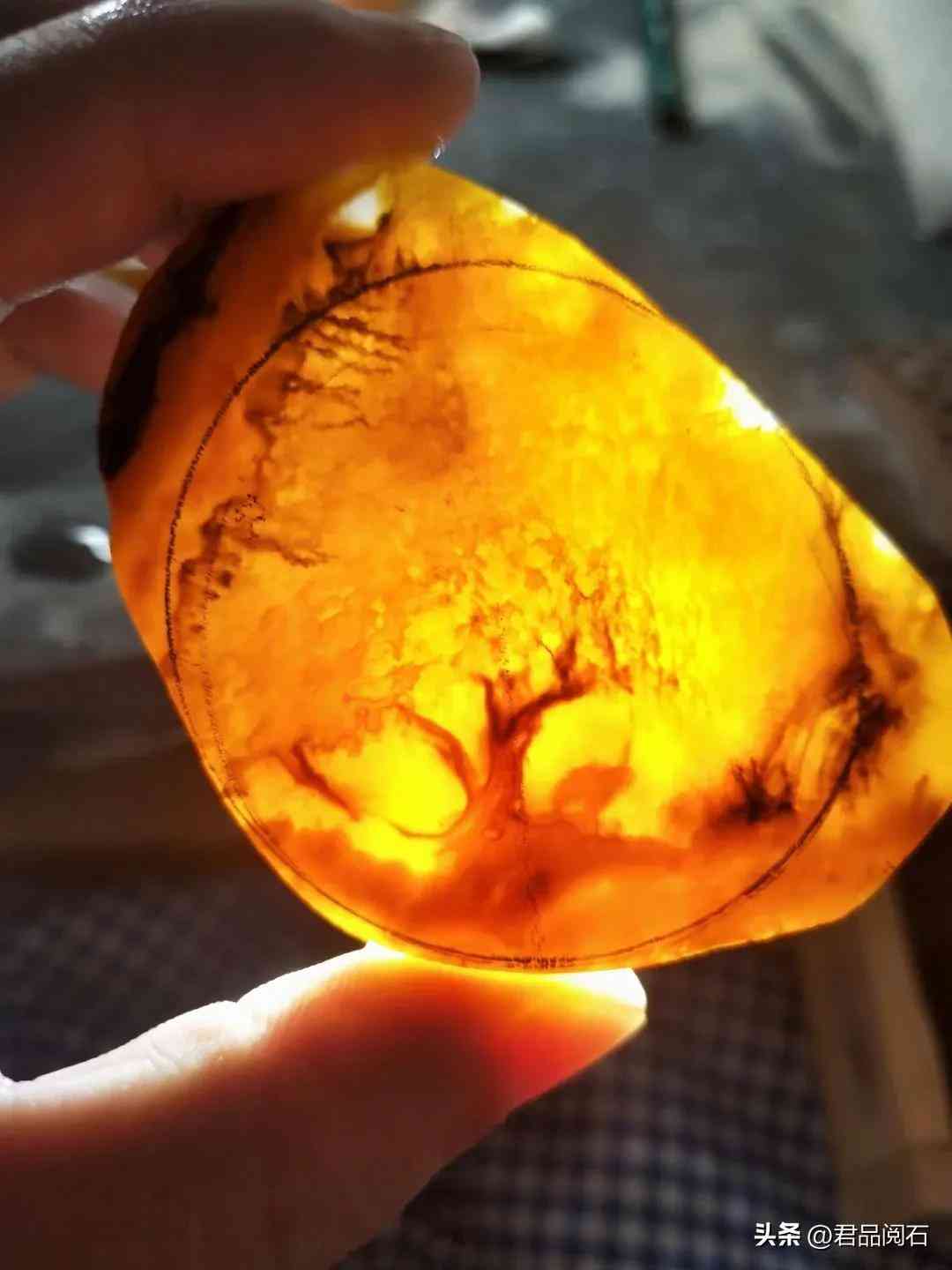 云南龙陵黄龙玉价格(为什么说黄龙玉不养人)插图11