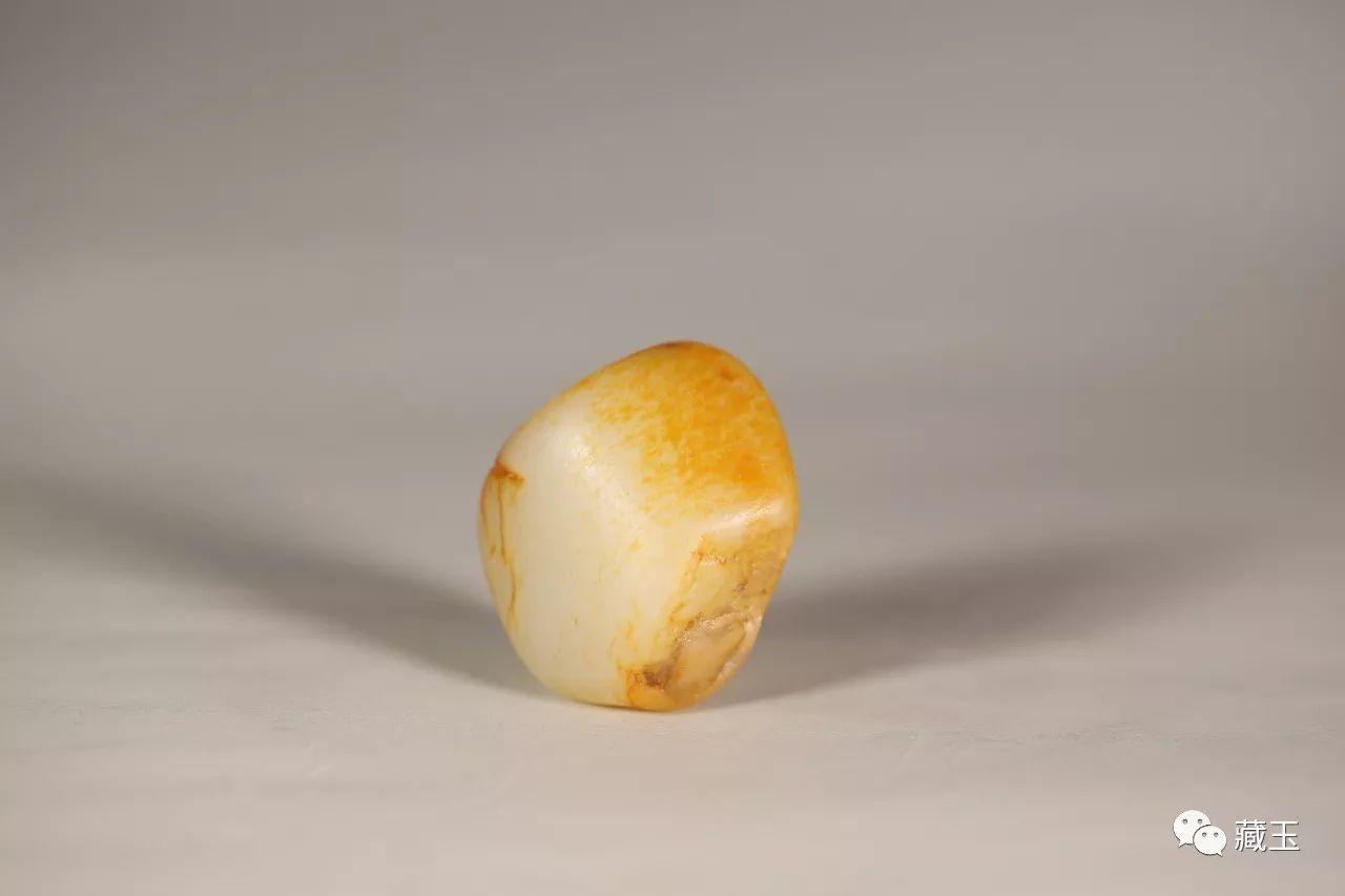 如何自己鉴定和田玉(怎么鉴定和田玉的真假识别)插图8 如何自己鉴定和田玉(怎么鉴定和田玉的真假识别)插图8