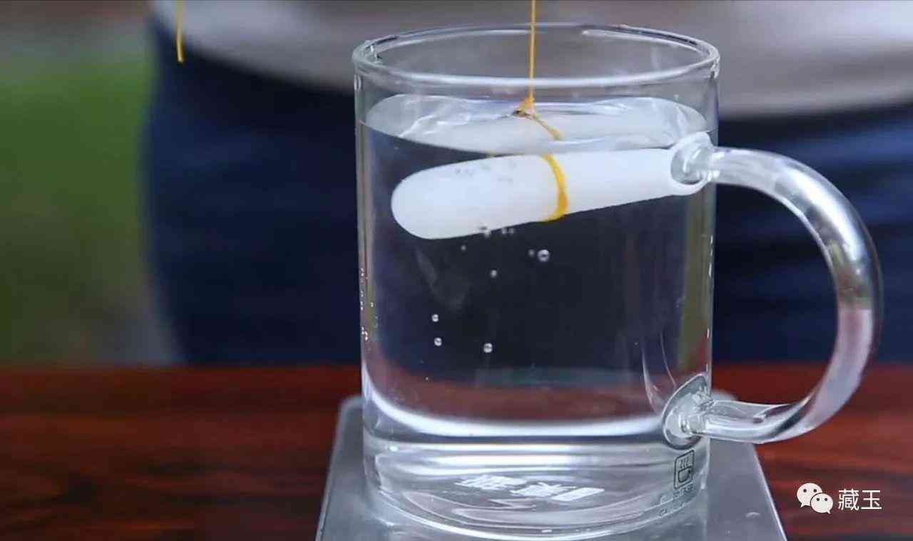 如何自己鉴定和田玉(怎么鉴定和田玉的真假识别)插图13 如何自己鉴定和田玉(怎么鉴定和田玉的真假识别)插图13