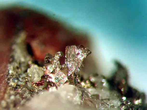 彩萤石的功效与作用(彩萤石的功效与作用图片)插图18