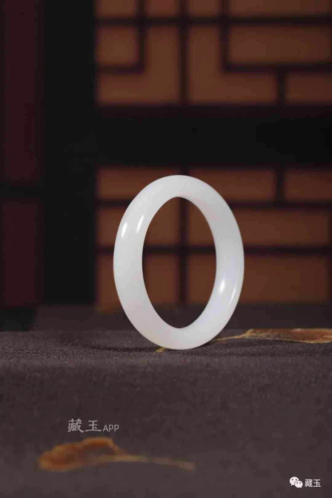 和田玉手镯鉴定(和田玉手镯鉴定真假)插图2 和田玉手镯鉴定(和田玉手镯鉴定真假)插图2