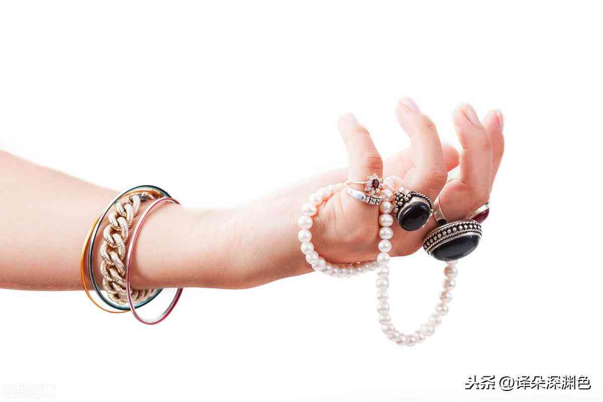 女人戴戒指在各个手指的意义(女人戴戒指戴左手还是右手)插图2 女人戴戒指在各个手指的意义(女人戴戒指戴左手还是右手)插图2