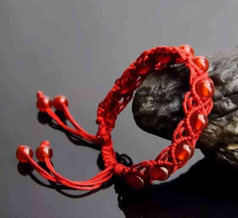 手串线绳怎样打结(手串收尾打死扣图解)插图1 手串线绳怎样打结(手串收尾打死扣图解)插图1