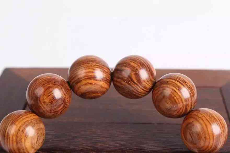 黄花梨手串怎么盘(买黄花梨手串谁家好)