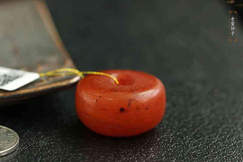 蜜蜡是怎么形成的(蜜蜡是什么材质做的)