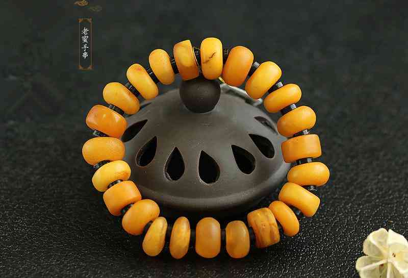 蜜蜡是怎么形成的(蜜蜡是什么材质做的)插图3