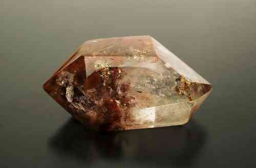 天然水晶球怎么辨别真假(水晶鉴别最简单方法)插图8