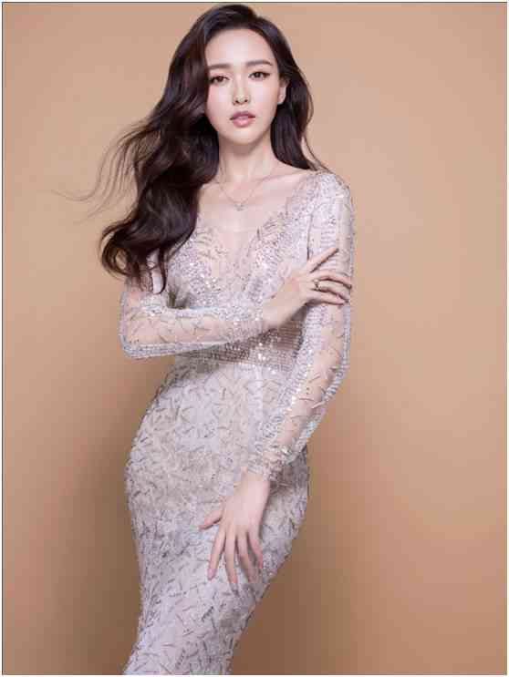 通灵珠宝代言人(通灵珠宝代言人有哪些)插图4 通灵珠宝代言人(通灵珠宝代言人有哪些)插图4