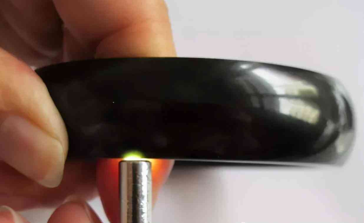 真假砭石的鉴别(真假砭石的鉴别方法)插图4 真假砭石的鉴别(真假砭石的鉴别方法)插图4