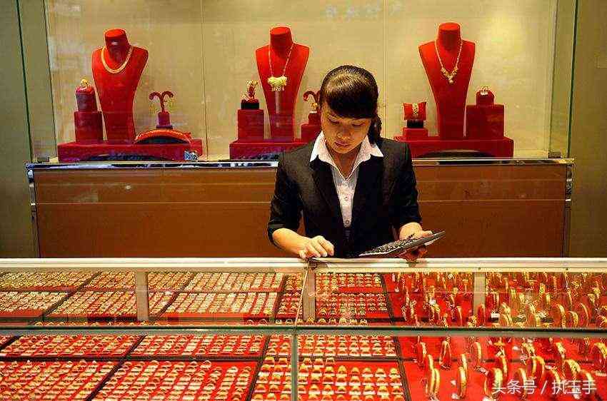 翡翠专卖店(南京七彩云南翡翠专卖店)插图8 翡翠专卖店(南京七彩云南翡翠专卖店)插图8