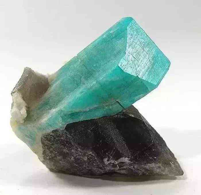 长石是什么(长石和石英主要成分是什么元素)插图16