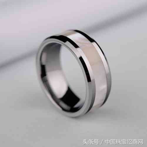 钨金戒指掉色吗(钨金戒指掉色吗图片)插图2