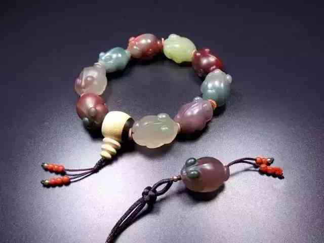 紫水晶和黄水晶哪个更招财(黄水晶适合什么属相的人)插图3 紫水晶和黄水晶哪个更招财(黄水晶适合什么属相的人)插图3